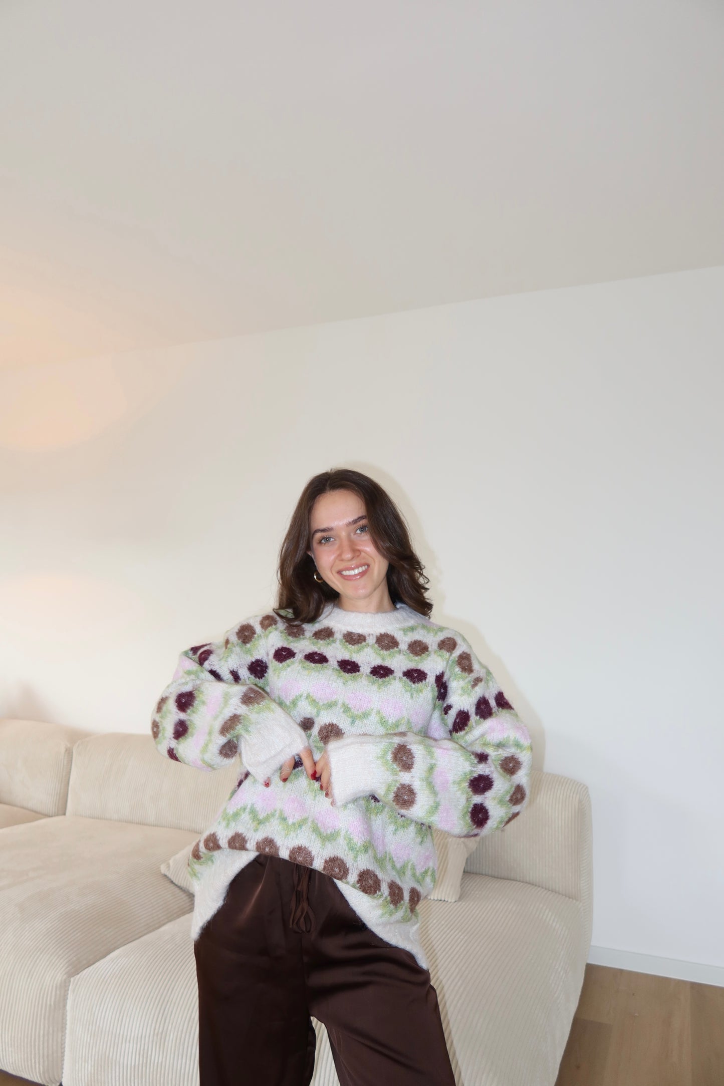 Pullover cozy knit flowers