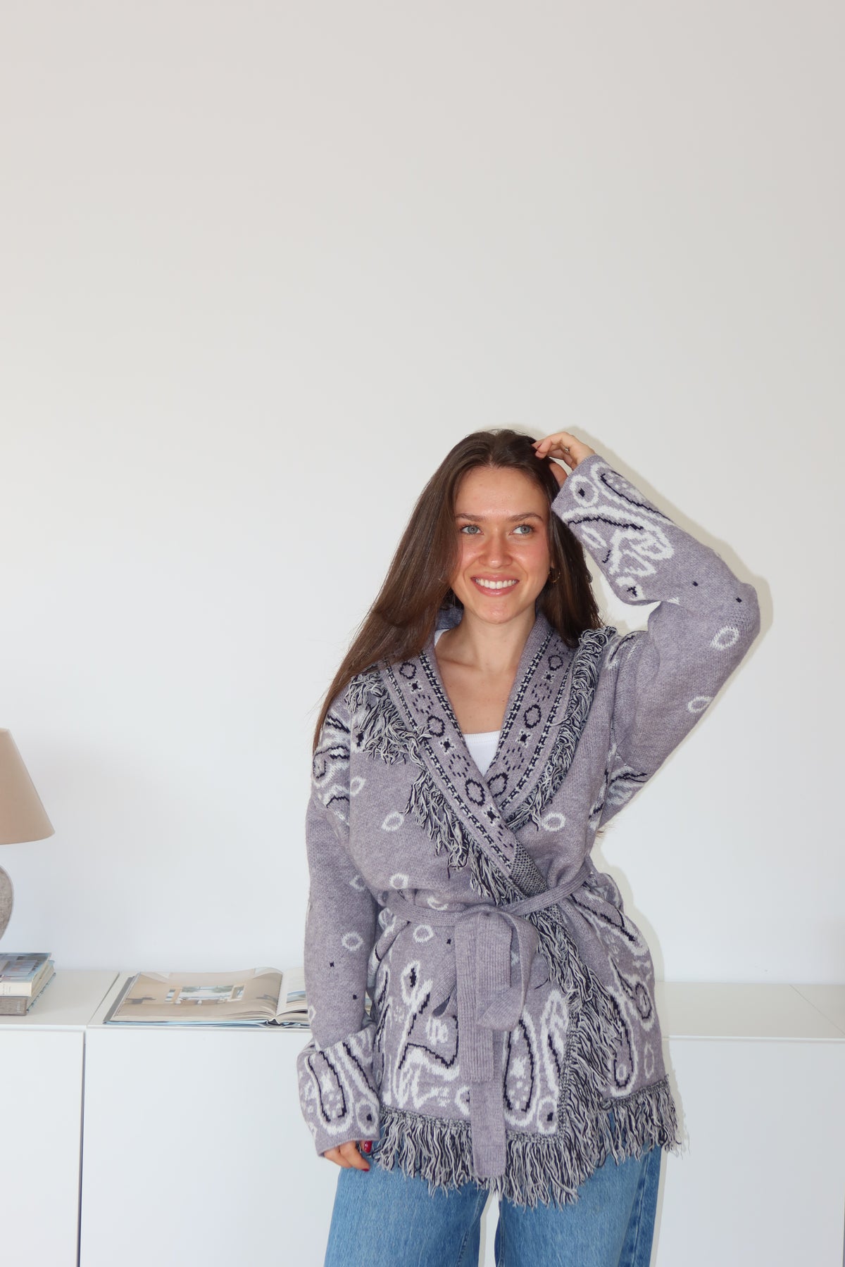 Cardigan Bow Paisley• Grau