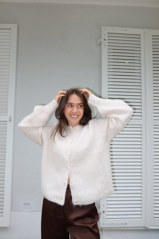 Knit Cardigan shiny buttons