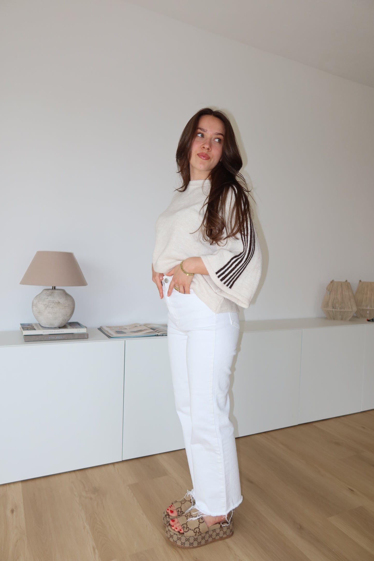 high-waisted straight leg jeans - White
