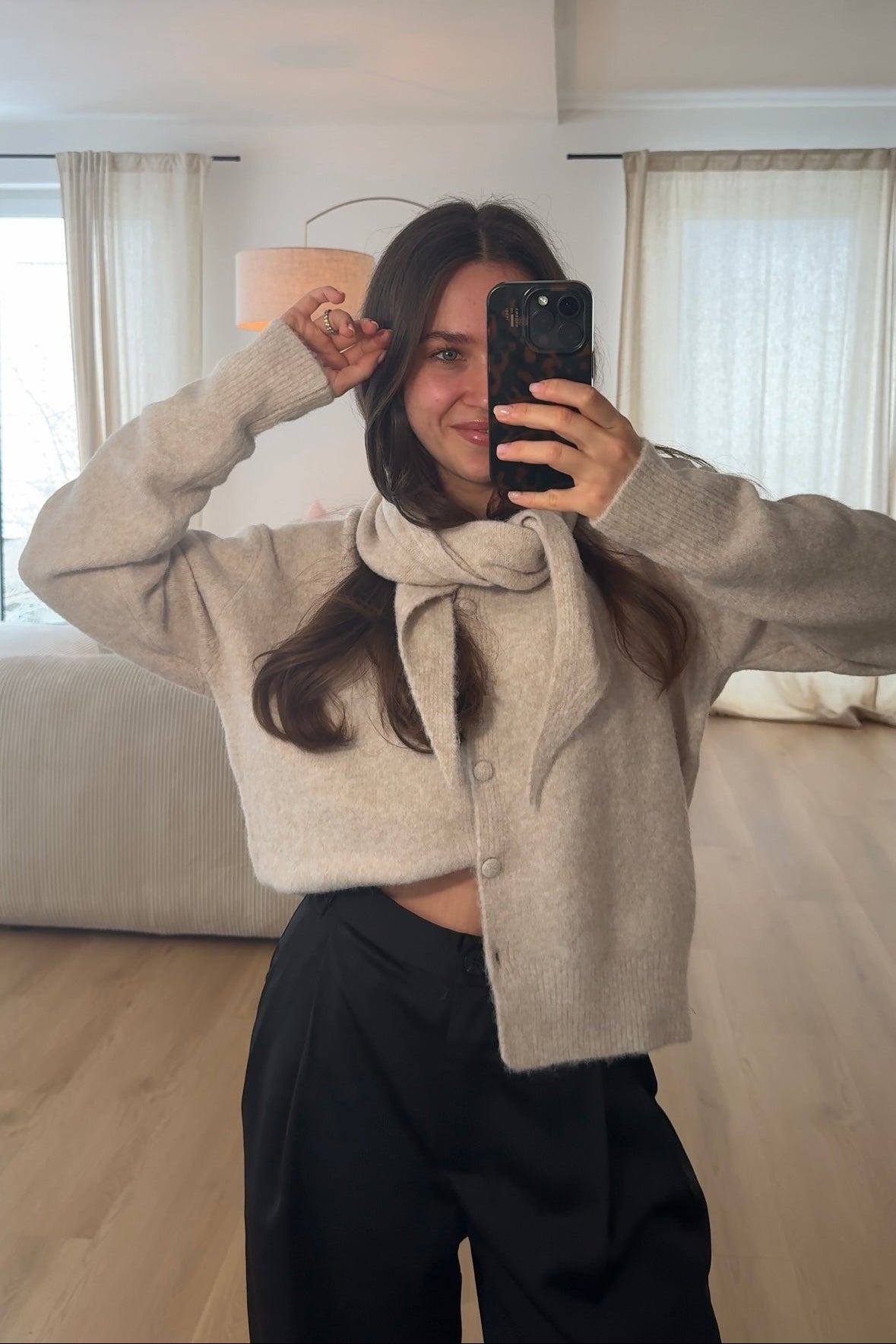 Cardigan und Dreieckschal