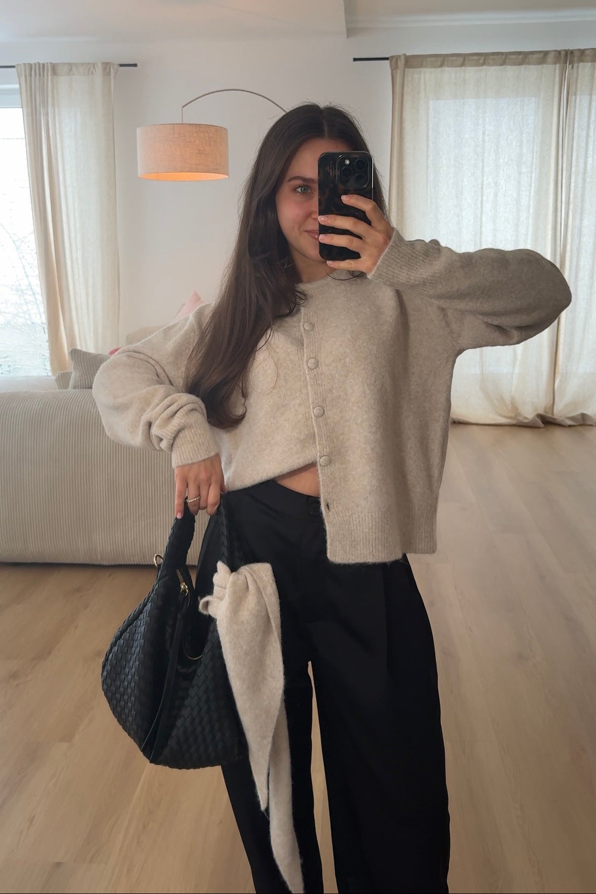 Cardigan und Dreieckschal