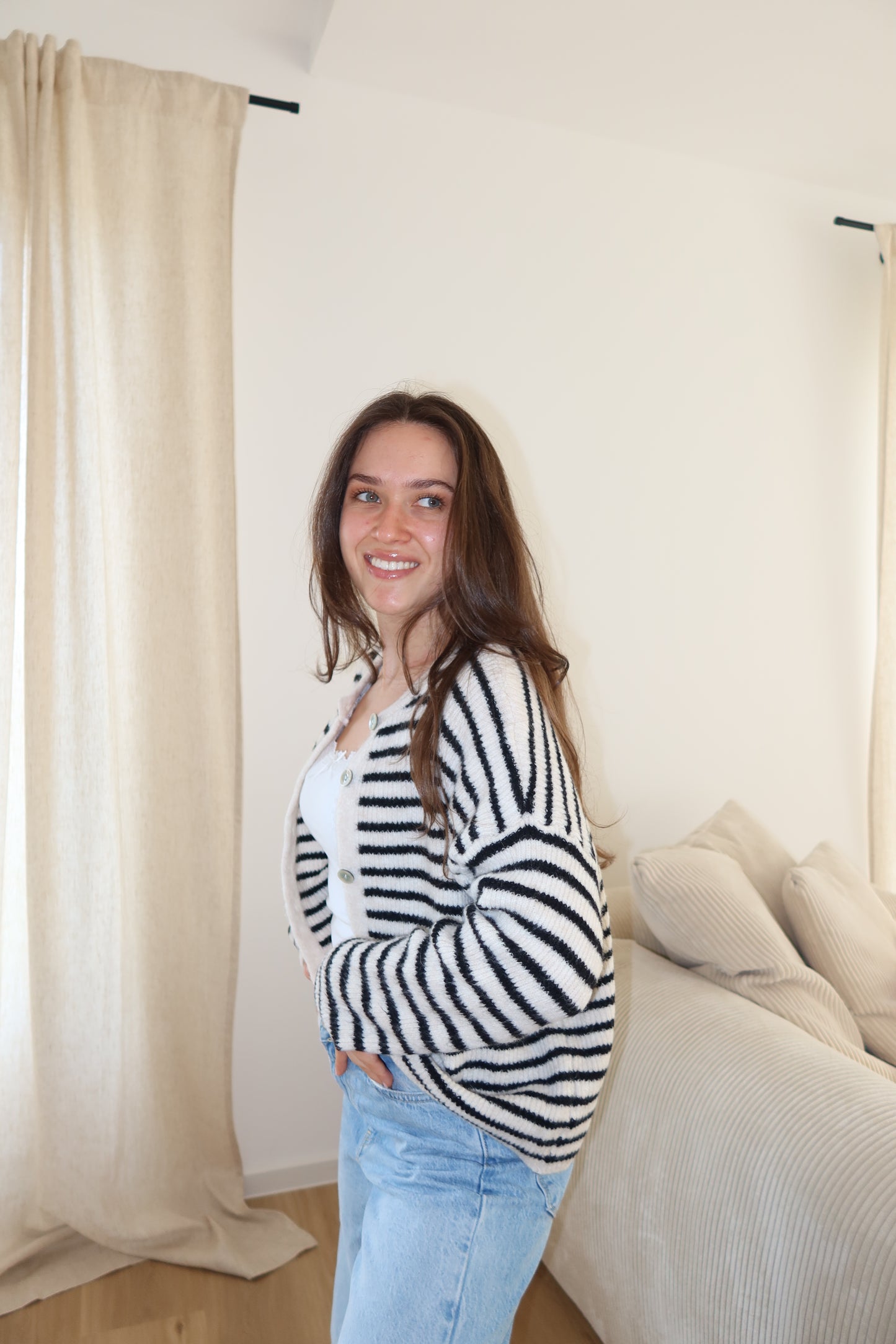 Cardigan Stripe • schwarz