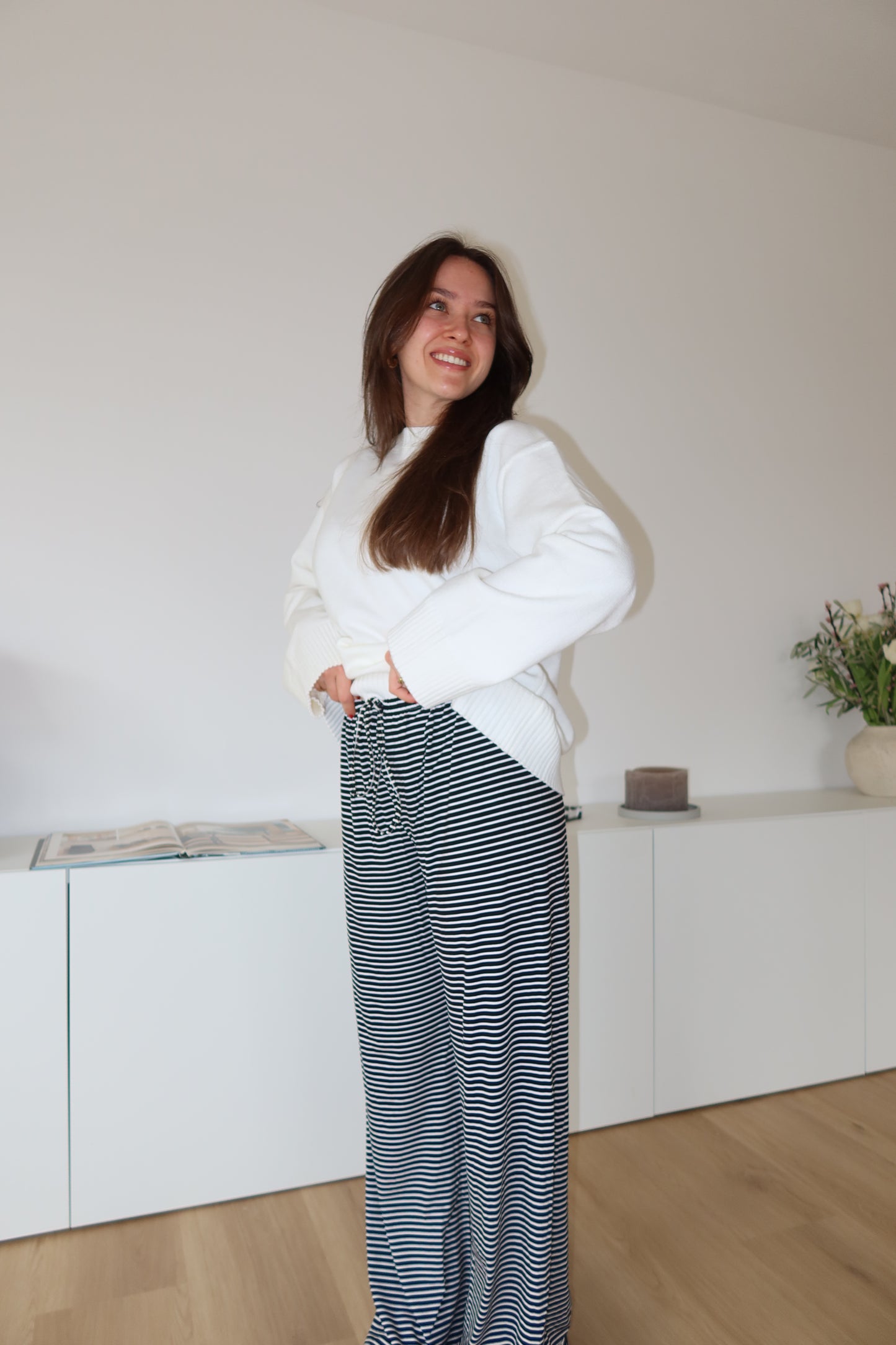 Gestreifte Hose - Black