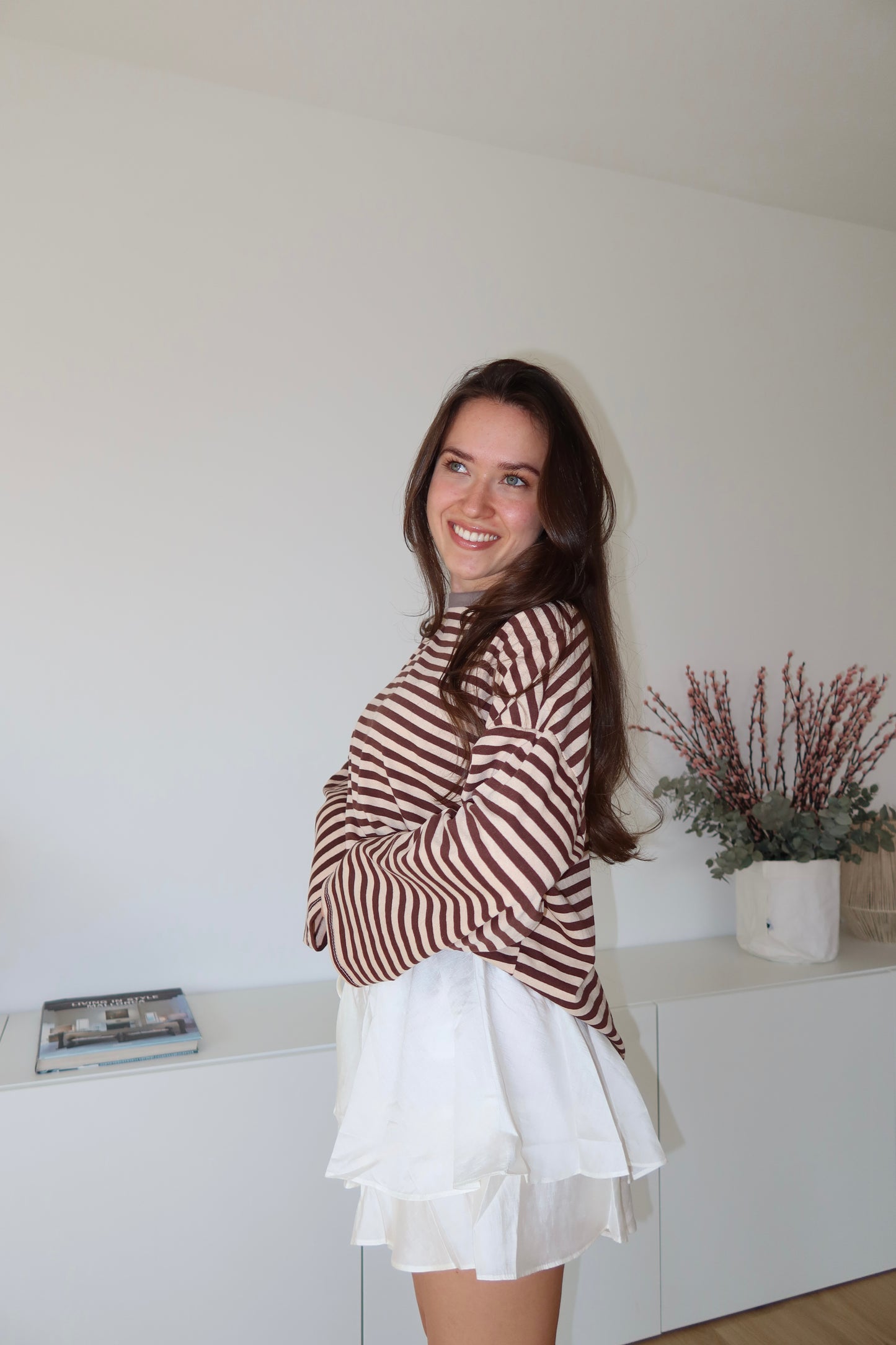 oversized striped long sleeve • Brown