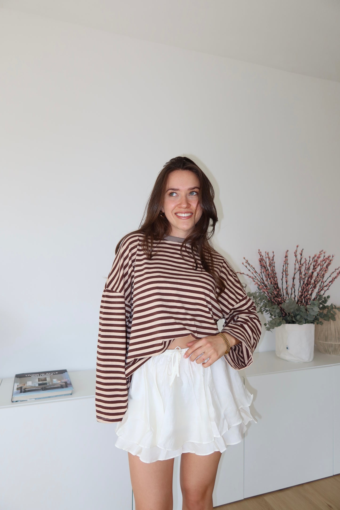 oversized striped long sleeve • Brown