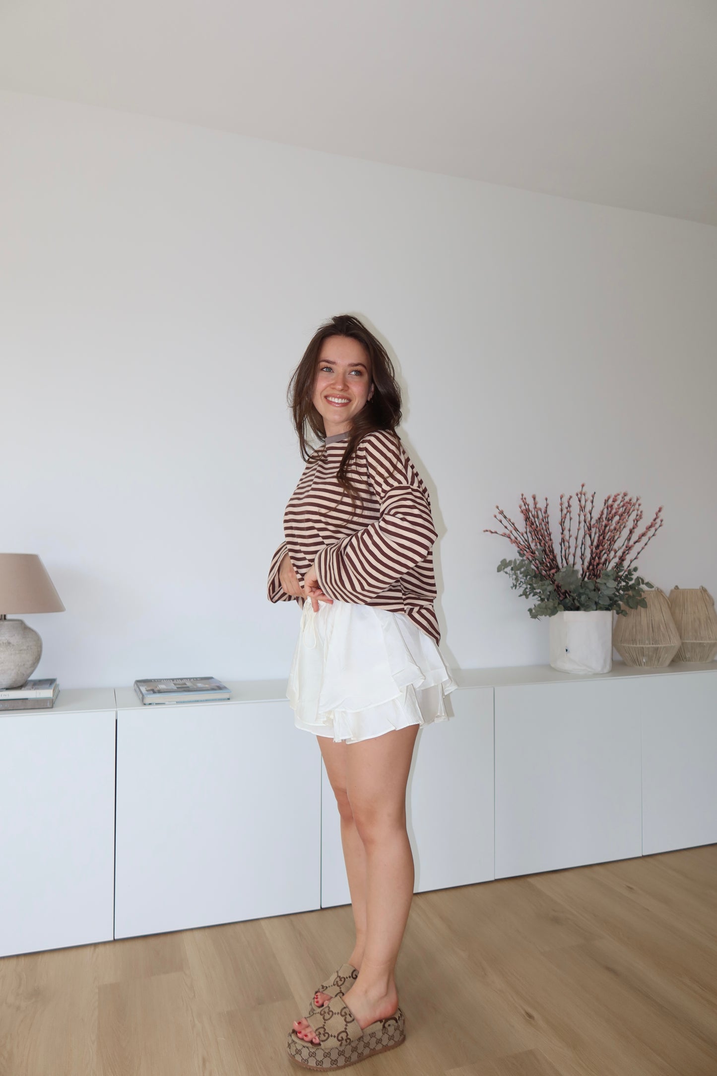 oversized striped long sleeve • Brown