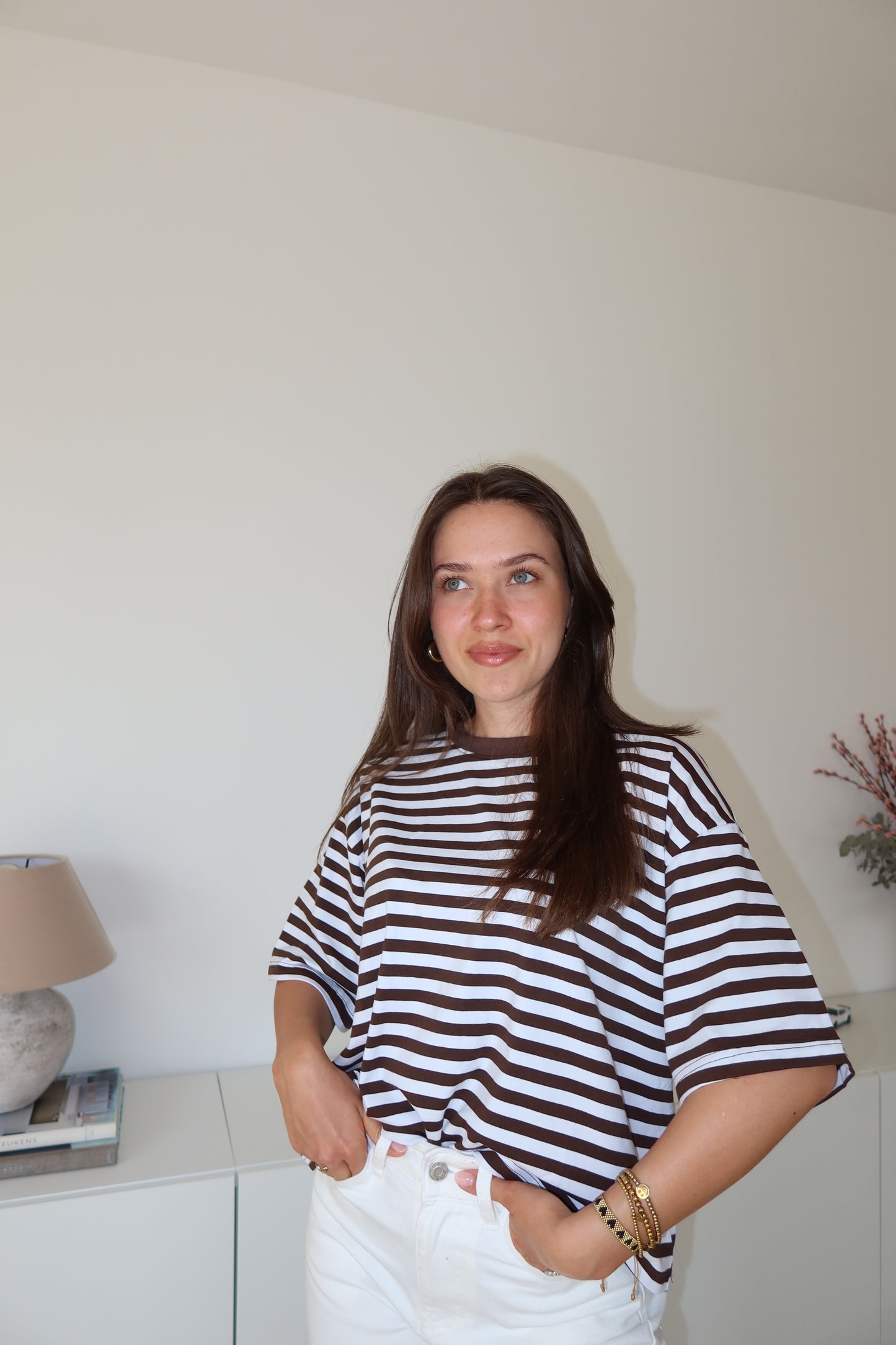 striped oversized t-shirt • Coffee/White