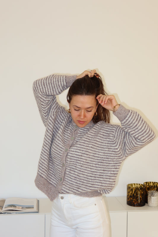 Cardigan Stripe powder • Taupe